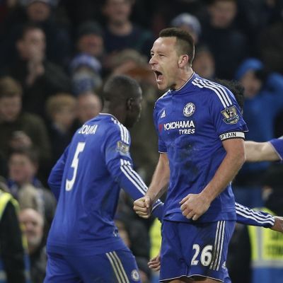 Chelsean John Terry tuulettaa.