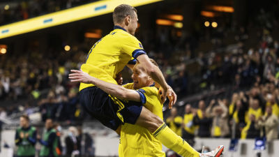 Victor Claesson firar mål