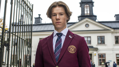 Skådespelaren Edvin Ryding i serien Young Royals.