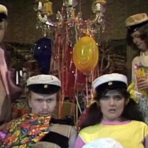 Uus-Suomisen perheen vappu 1982.