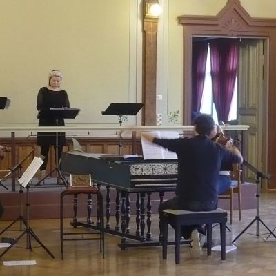 Vivaldin pienoisoopperan harjoitus Hämeenlinnan Palokunnantalolla