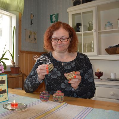Sieviläinen Anne Takanen osallistui hyväntekeväisyystempaukseen Etiopiassa.