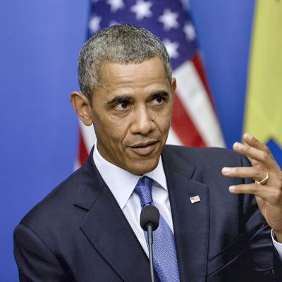Obama ja Reinfeld pitävät tiedotustilaisuutta