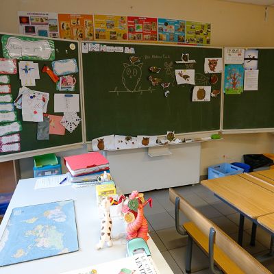 Luokkahuoneet jäivät tyhjiksi maanataina