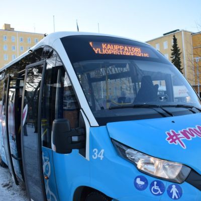 Porin Linjat citylinja keskussairaalalla bussi pikkubussi bussi pysäkillä bussipysäkillä