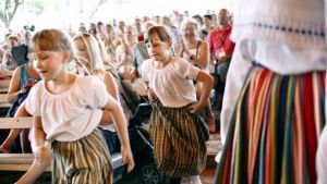 Även de små spelmännen har sin plats på festivalen. Även de små spelmännen har sin plats på festivalen.