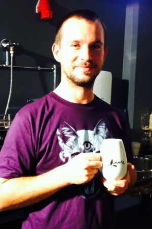 Svante Hampf äger ett kafferosteri Svante Hampf är grundare av Kaffa Roastery