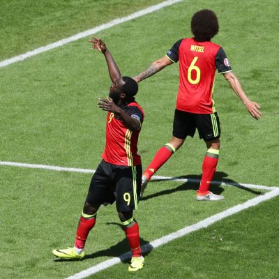 Belgian Romelu Lukaku ja Axel Witsel