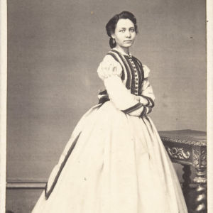 Bildkonstnären Alexandra Frosterus-Såltin ca 1860-70.