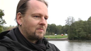 Det är känsligt det här med avstånd på sommarstugan, medger fiskerikonsulent Marcus Wikström. Marcus Wikström representerar fritidsfiskarna
