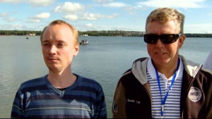 Conny Ljunggren och Kjell Dahl från Åland Sailing Robots vann tävlingen med sin båt. Conny Ljunggren och Kjell Dahl från Åland Sailing Robots