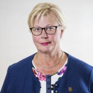 Kati Myllymäki efterlyser bättre palliativ vård i Finland. Kati Myllymäki, verksamhetsledare vi Finlands Läkarförbund.