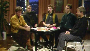 Liisa Pylkkäsen vetämässä keskusteluohjelmassa Kun mies haluaa miehen (1990) Hannu Puttonen, Mikko Roiha, Heikki Rausmaa, Jorma Hentilä.