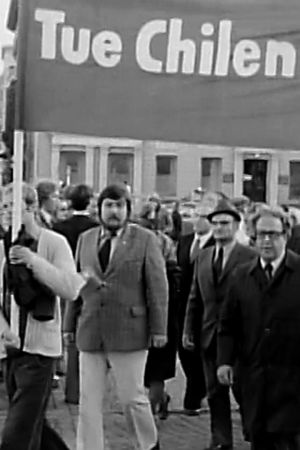 Mielenosoitus Helsingissä Chilen vallankaappauksen vuosipäivänä 11.9.1974.