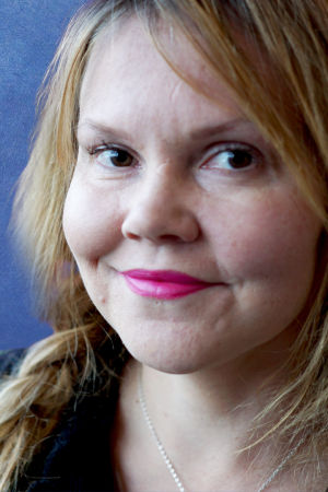 Kirjailija Katja Kettu vuonna 2017.