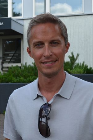 Andreas Bäckman är historielärare i gymnasiet i Grankulla.