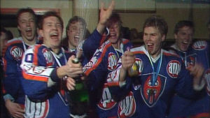 Tapparan Timo Susi ja Timo Jutila juhlivat mestaruutta 1987.