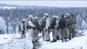 Finländsk och svensk militär samövade i Rovajärvi i Lappland i november. Svenska och finska soldater över i Rovajärvi i Lappland i november 2016