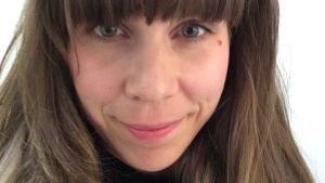 Sara Nordling är arg på hur Finland behandlar flyktingar så hon författade ett brev till statsminister Juha Sipilä. Sara Nordling profilbild.