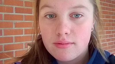 Emma Henelius kritiserar Kiva Skola.