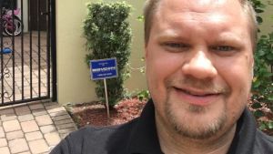 Christian Sippus har bott sexton år i Florida. Christian Sippus utanför sitt hem i Miramar