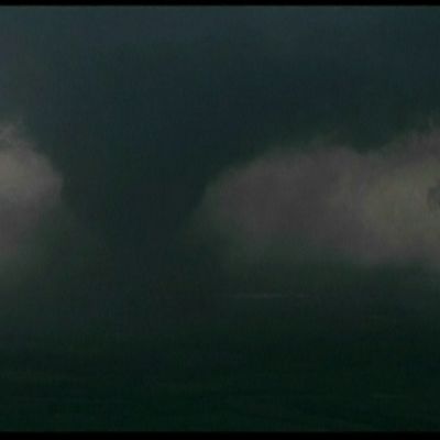 Kraftig tornado drog över Oklahoma