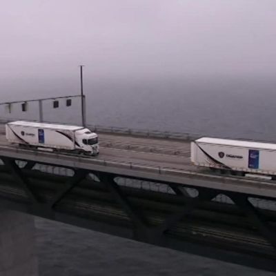 Uutisvideot: Robottirekkojen letka ajoi Ruotsista Hollantiin