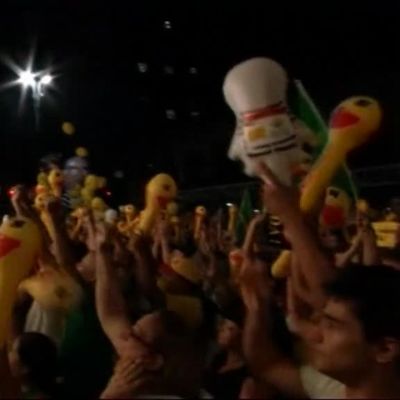 Uutisvideot: Presidentin vastustajat juhlivat Brasiliassa