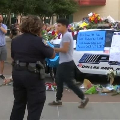 Uutisvideot: Dallasissa surraan poliiseja