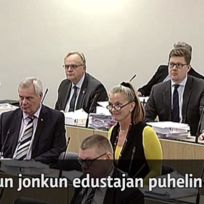 Uutisvideot: Kanerva rikkoi täysistunnon ehdotonta sääntöä – joutuu tarjoamaan kahvit
