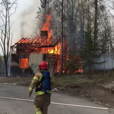 Autiotalo paloi Espoossa