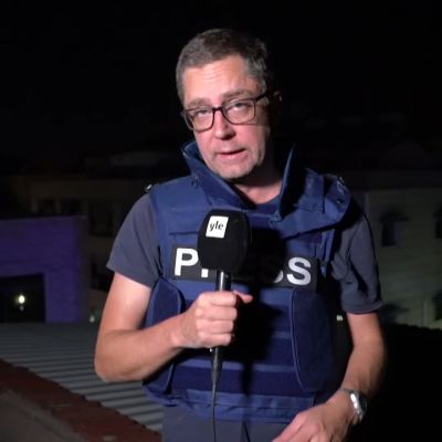 Yle Pohjois-Syyriassa: Sadat pakenivat Turkin ilmaiskuja Syyrian rajakaupungissa