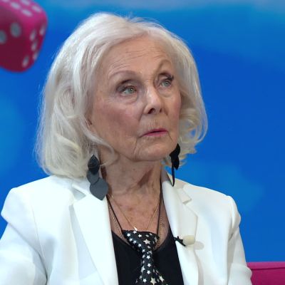 Seela Sella on 40 vuoden ajan valmistellut vainajia hautaamista varten: "Se vie kuolemanpelon ja on suurin palvelus minkä voi tehdä"
