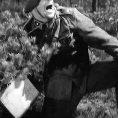 Ote Tuntemattoman sotilaan ennakkomainoksesta 1955 muunnettuna gif:ksi.