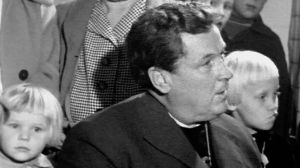Vietteleekö Lapuan tv-torni kristikansan? (1961)