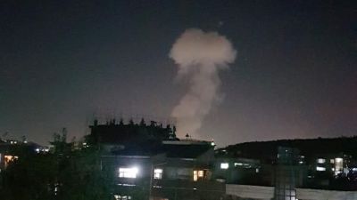 Rök från bilbomb i Kabul utanför försvarsministerns bostad