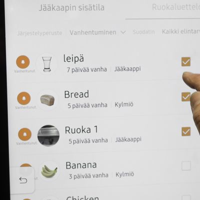 Älyjääkaappin näytöltä voi tehdä jo ruokaostoksia Yhdysvalloissa.