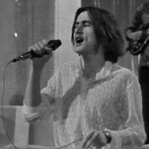 Frank Robson laulaan Tasavallan Presidentin Struggling for Freedomia (1970).