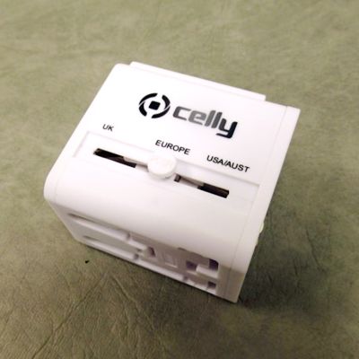 Celly UTC01 Multicharger 4 in 1 -adapteri