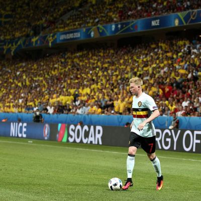 Belgian Kevin de Bruyne pallossa.