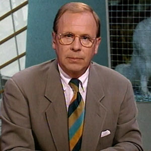 Kari Toivonen kertoo uutisen turkistarhaiskusta (1995).