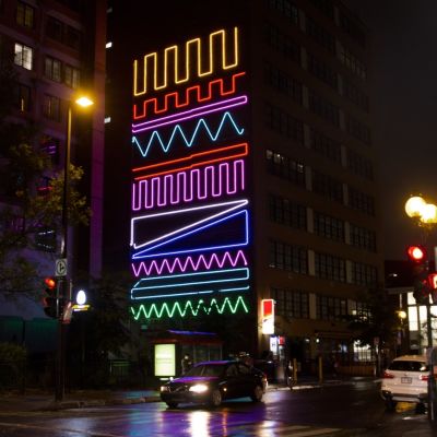 Spidertagin 'Interactive Neon Mural' -sarjan teos Montrealissa, Kanadassa.