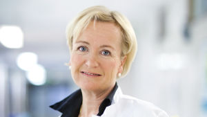 Överläkare Johanna Mattson Ylilääkäri Johanna Mattson HUSin Syöpäkeskuksesta.