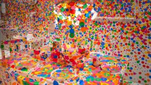 Yayoy Kusama: Utplåningsrum utplåningsrum 2002