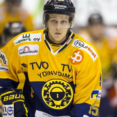 Toni Suuronen, Lukko #15