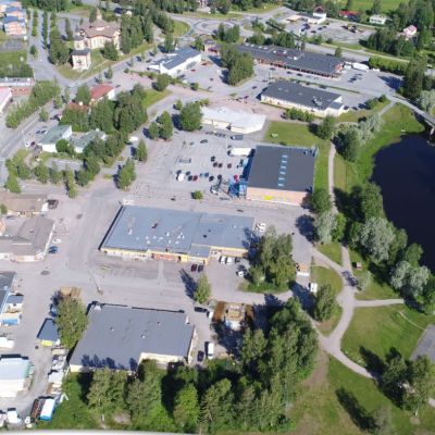 Kannuksen keskusta ilmakuvassa.