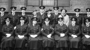 Birminghamin naispoliiseja ryhmäkuvassa 1918