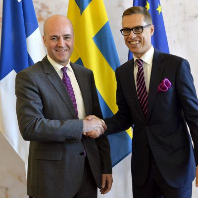 Ruotsin ja Suomen pääministerit Fredrik Reinfeldt (vas.) ja Alexander Stubb tapasivat Tukholmassa perjantaina 4. heinäkuuta 2014.