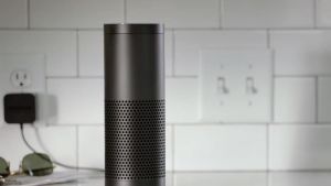 Amazonin Echo älykaijutin.