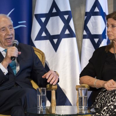 Shimon Peres Tel Avivissa kesäkuussa 2016.